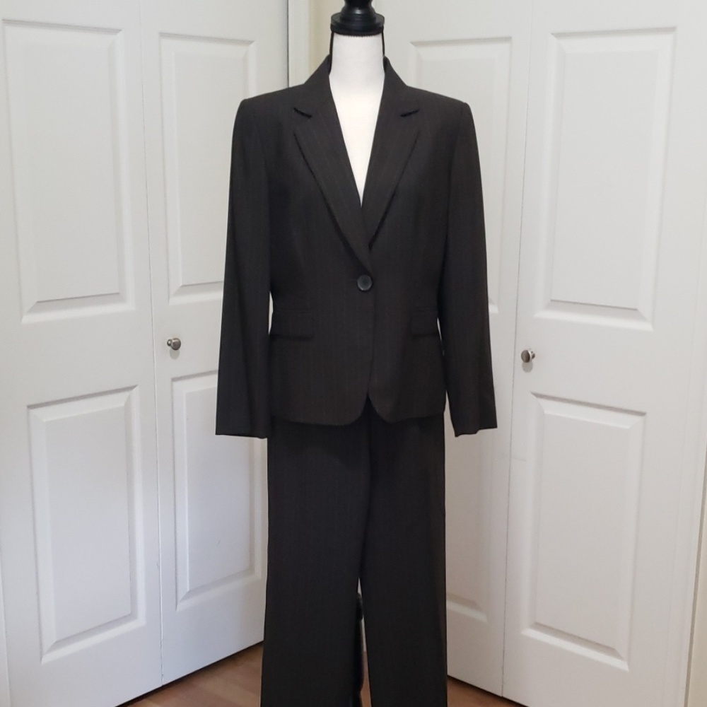 Tahari ASL Jacket & Pant Suit, Brown, sz 10P